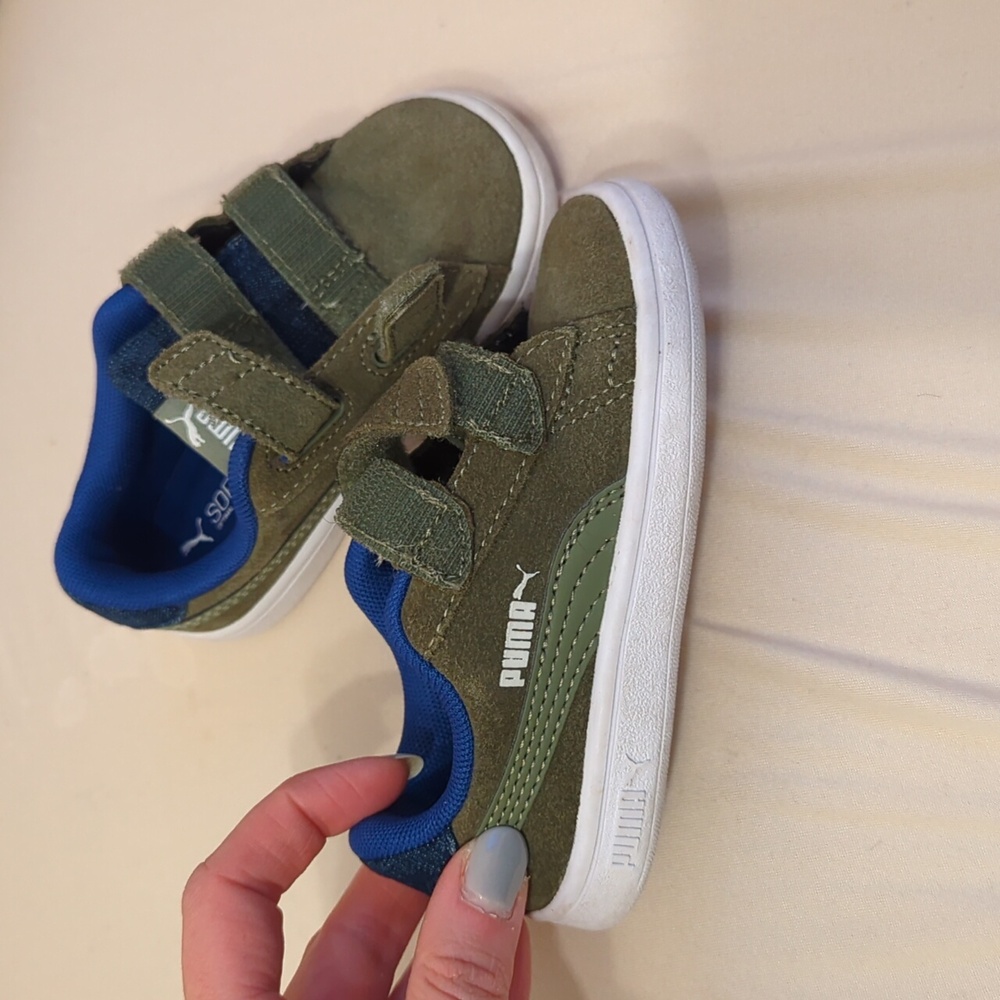Like NEW Size 6 infant Puma runners